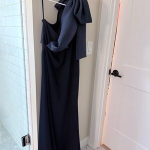 Elegant Navy Blue Evening Gown